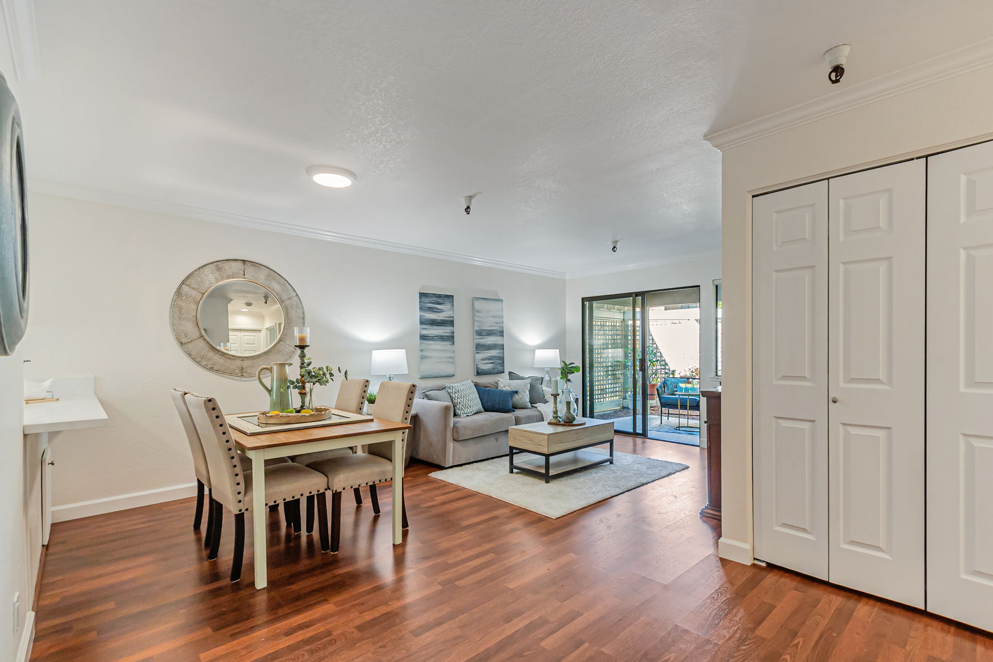 017_449 Alberto Way C138_