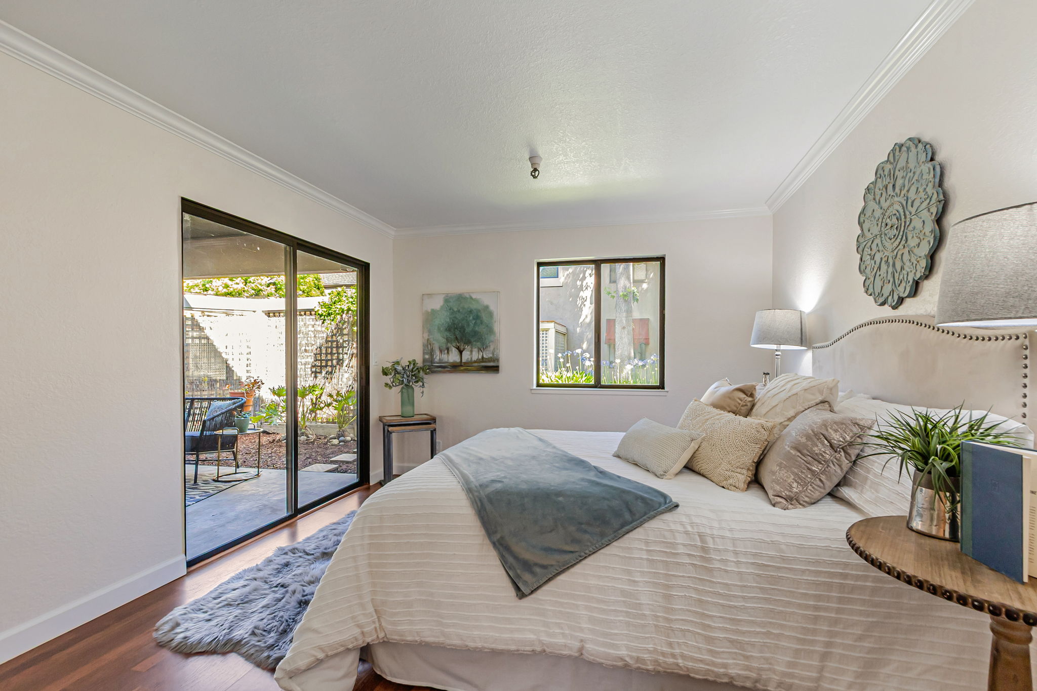 024_449 Alberto Way C138_