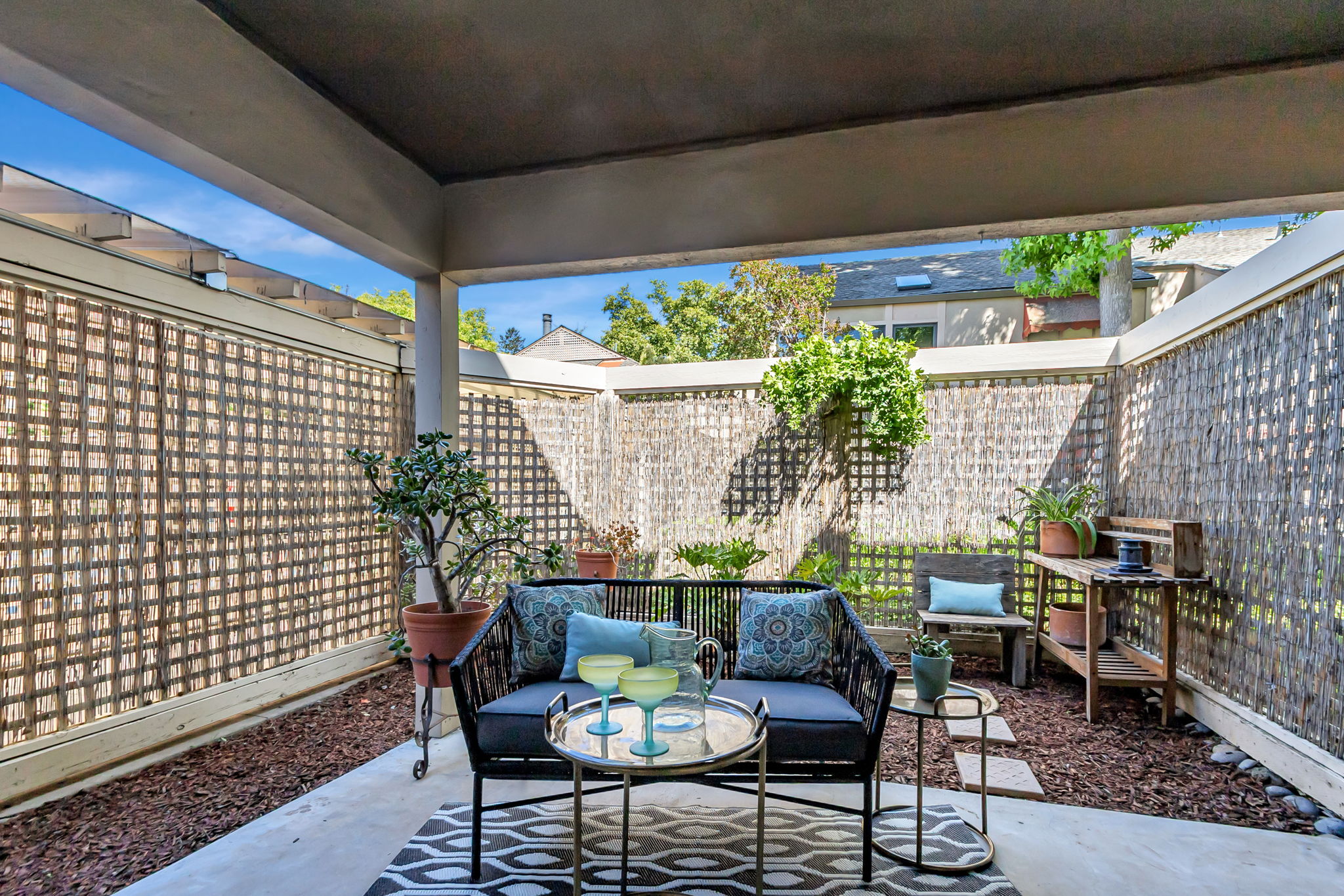 030_449 Alberto Way C138_