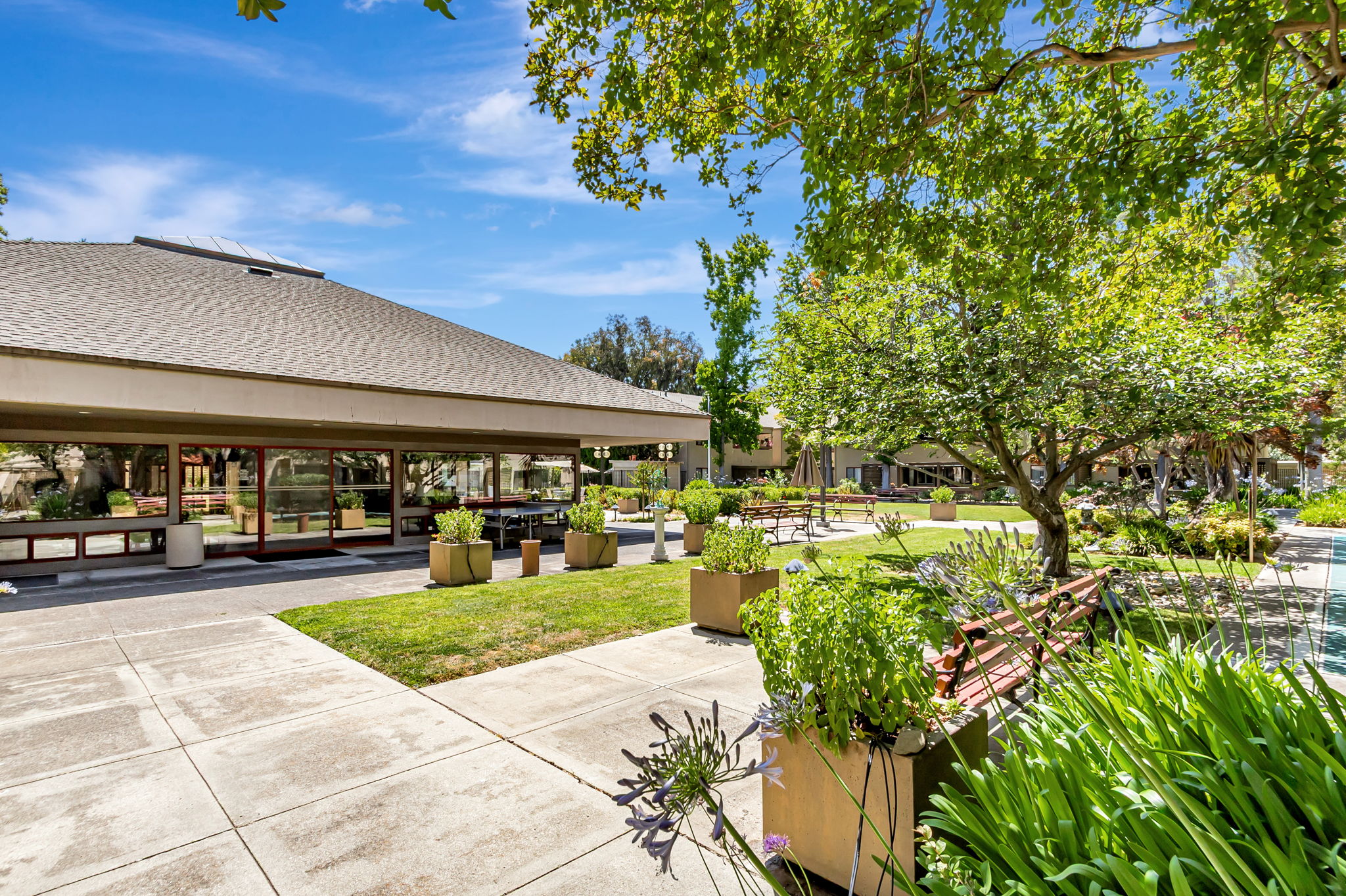 041_449 Alberto Way C138_