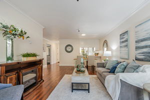 011_449 Alberto Way C138_