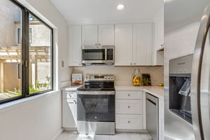 013_449 Alberto Way C138_
