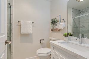 026_449 Alberto Way C138_