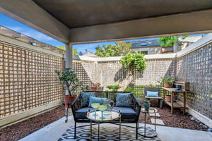 030_449 Alberto Way C138_