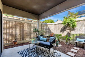 031_449 Alberto Way C138_