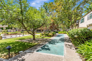 042_449 Alberto Way C138_