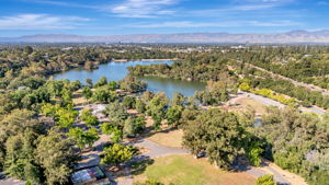 032_449 Alberto Way C138 