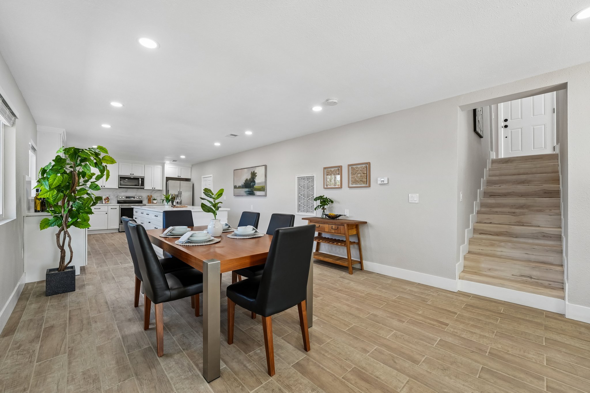Gillcrest Ave-S2205-012.jpg