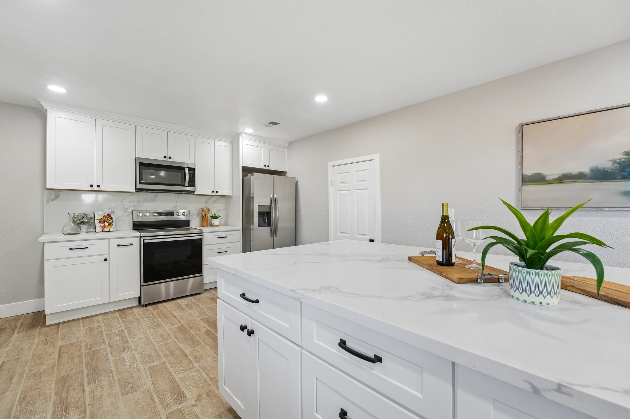 Gillcrest Ave-S2205-017.jpg