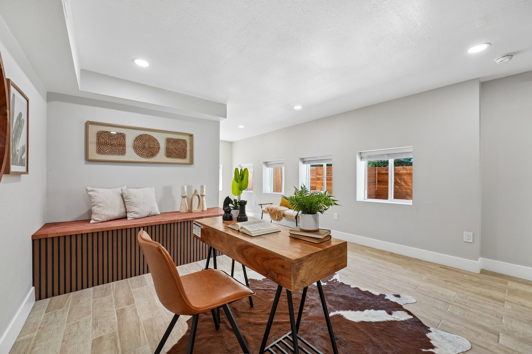 Gillcrest Ave-S2205-027.jpg