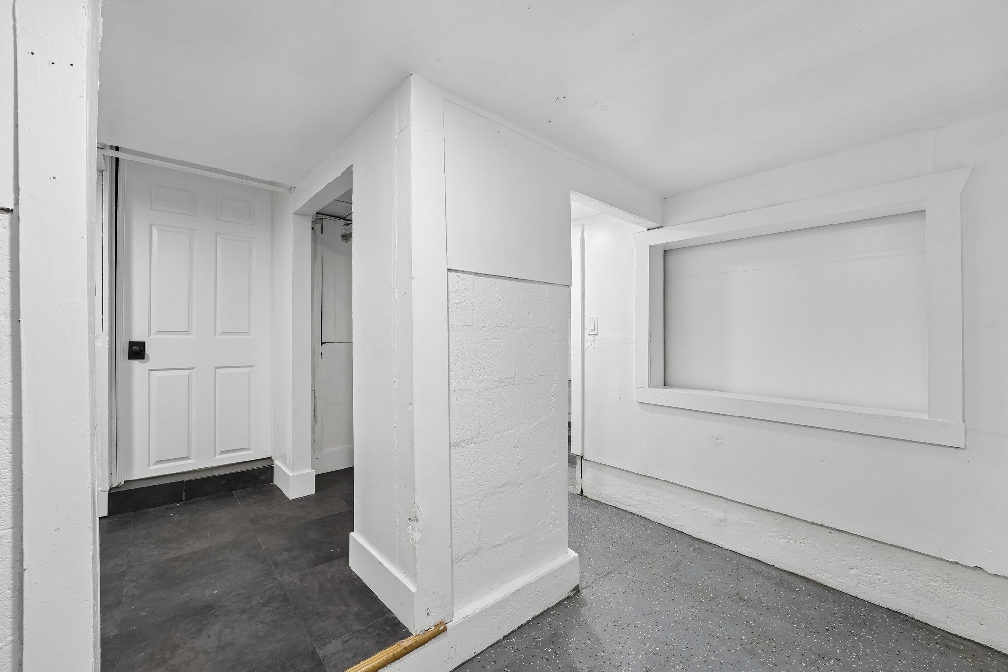 Gillcrest Ave-S2205-052.jpg
