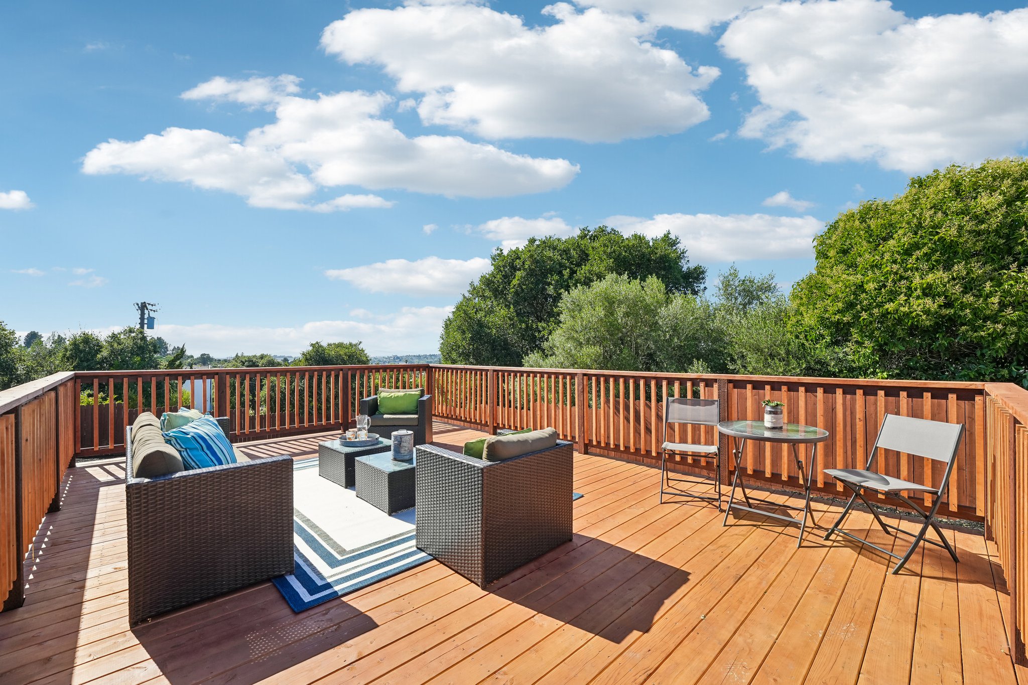 Gillcrest Ave-S2205-067.jpg