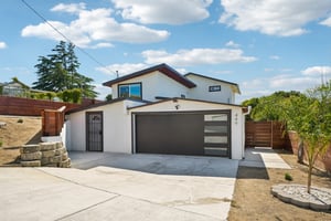 Gillcrest Ave-S2205-001.jpg