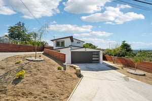 Gillcrest Ave-S2205-004.jpg