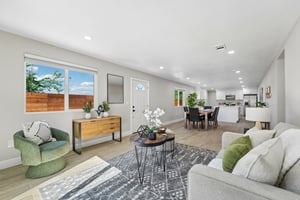 Gillcrest Ave-S2205-006.jpg
