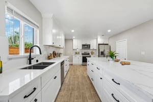 Gillcrest Ave-S2205-015.jpg