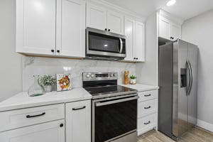 Gillcrest Ave-S2205-018.jpg