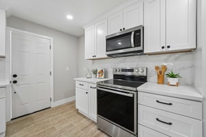 Gillcrest Ave-S2205-019.jpg