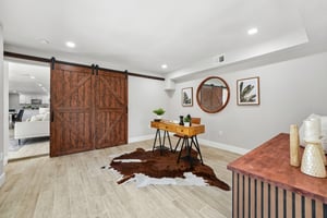 Gillcrest Ave-S2205-028.jpg