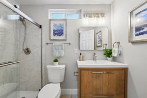 Gillcrest Ave-S2205-043.jpg