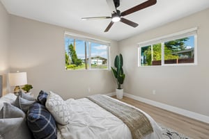 Gillcrest Ave-S2205-048.jpg