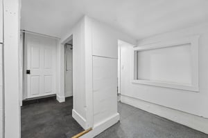 Gillcrest Ave-S2205-052.jpg