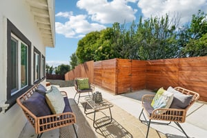 Gillcrest Ave-S2205-059.jpg