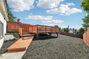 Gillcrest Ave-S2205-062.jpg