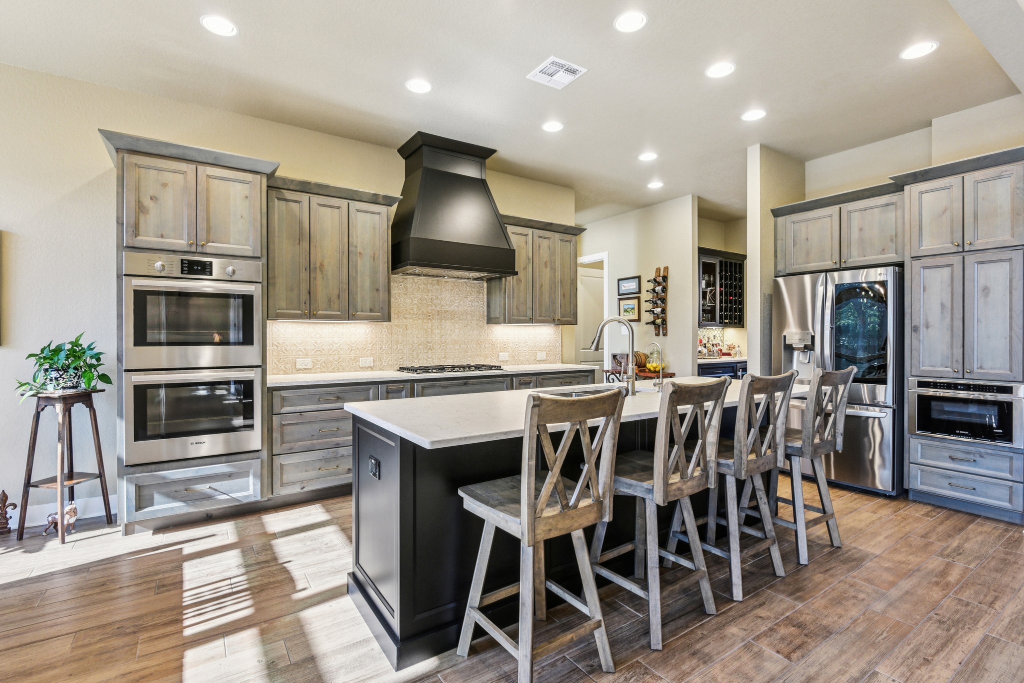 Hanging Oak-S0310-022.jpg