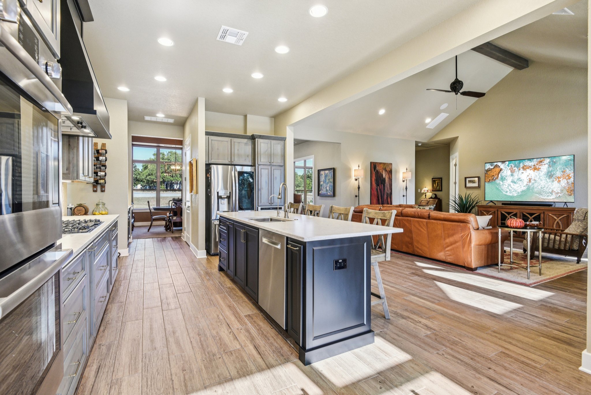 Hanging Oak-S0310-025.jpg