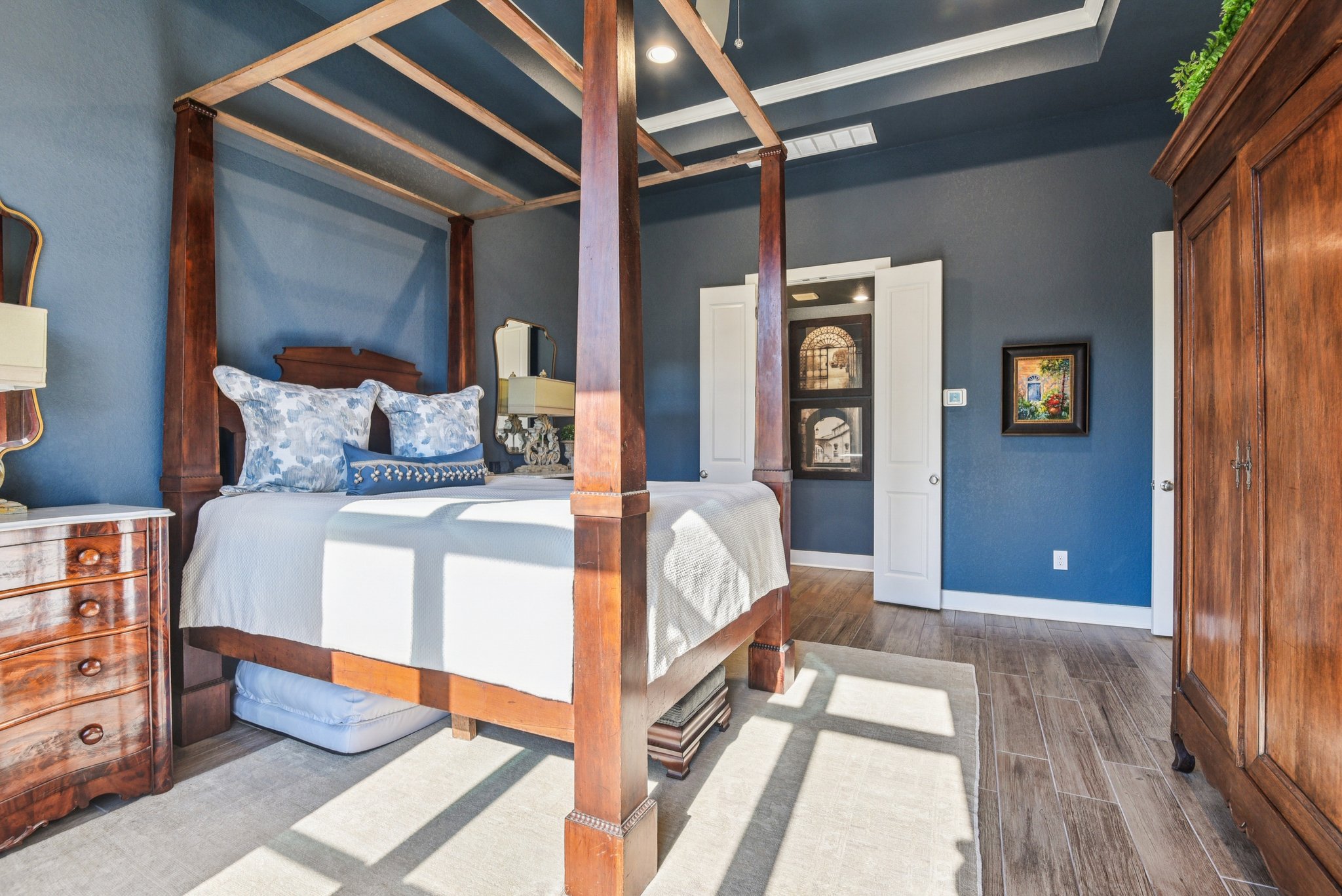 Hanging Oak-S0310-048.jpg