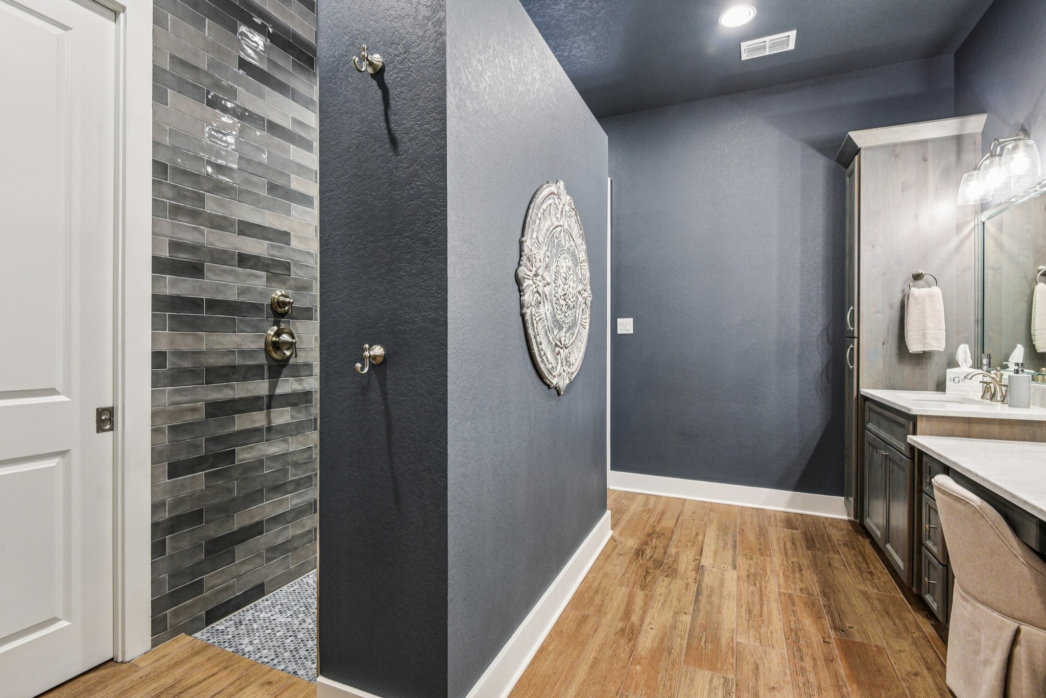 Hanging Oak-S0310-053.jpg