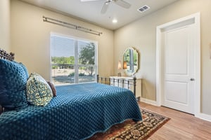 Hanging Oak-S0310-028.jpg