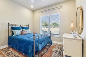 Hanging Oak-S0310-029.jpg