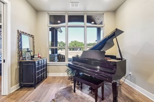 Hanging Oak-S0310-042.jpg