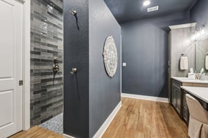 Hanging Oak-S0310-053.jpg