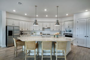 Kitchen/Breakfast Bar