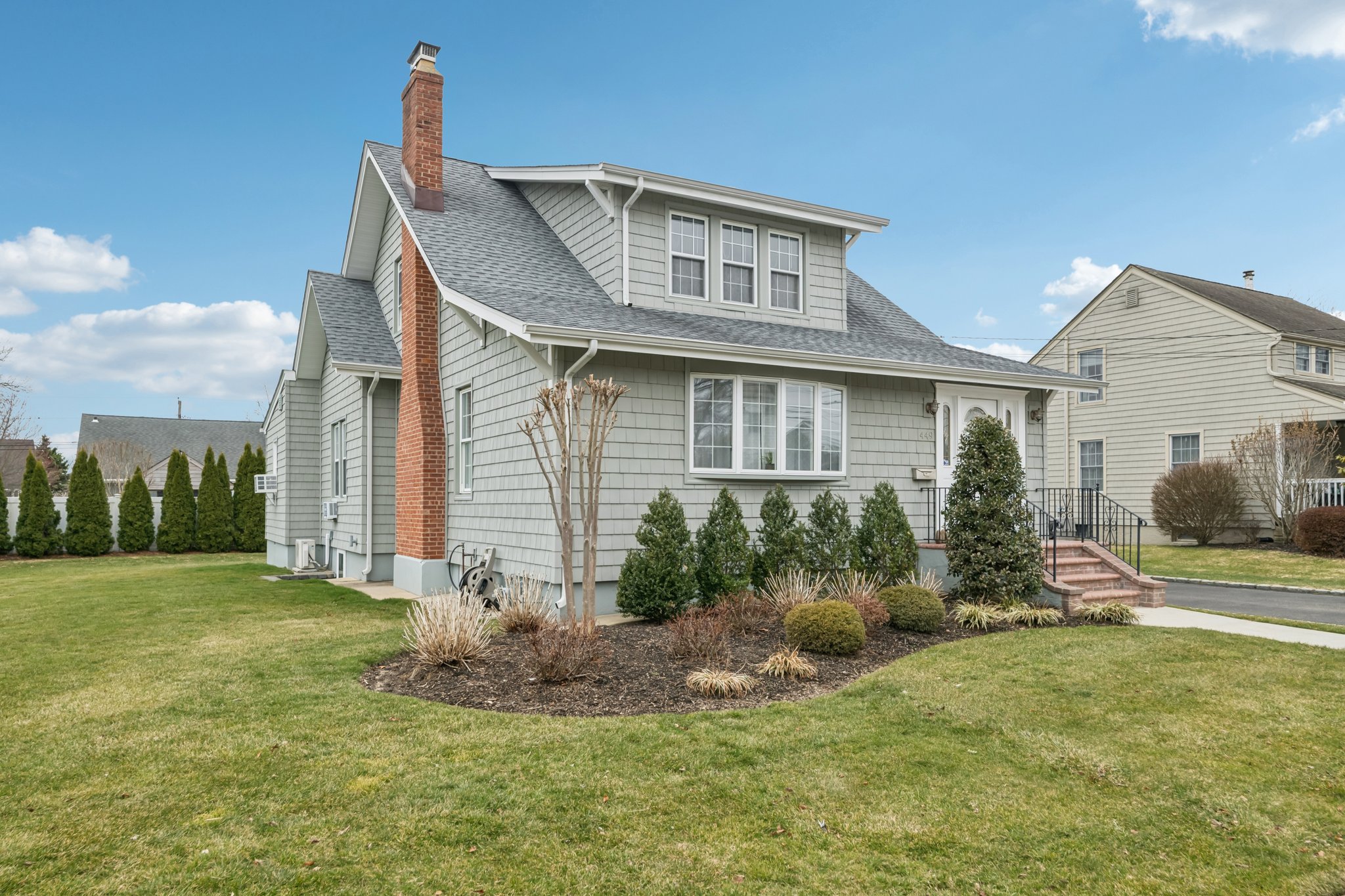 S 1st St-S2003-003.jpg