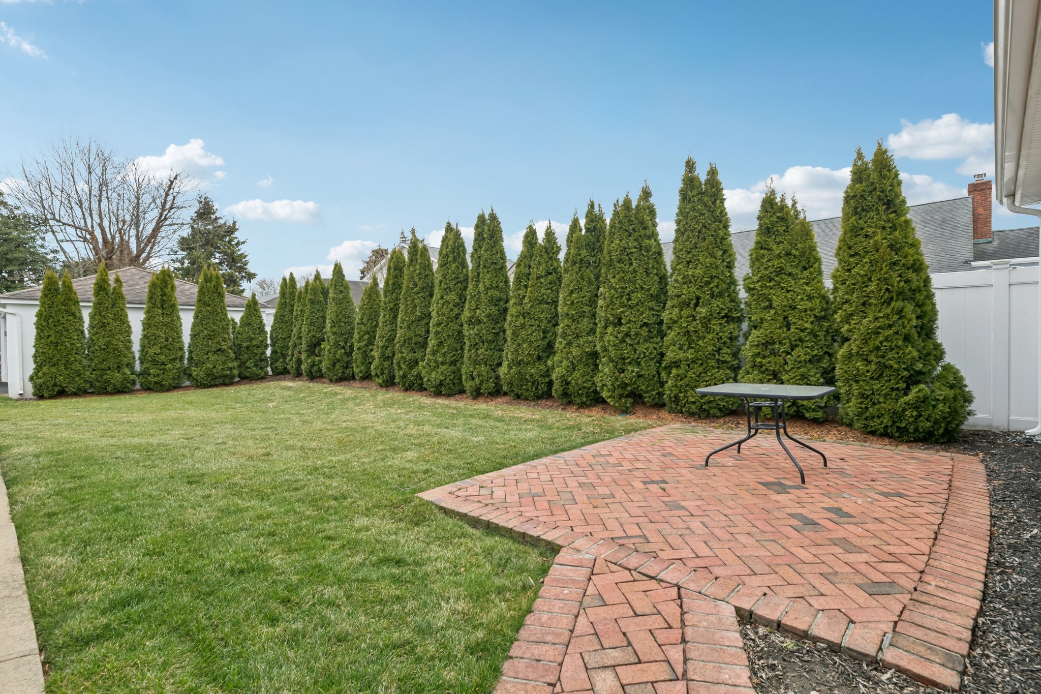 S 1st St-S2003-040.jpg