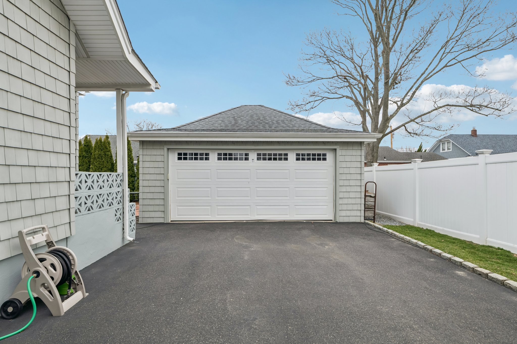 S 1st St-S2003-044.jpg