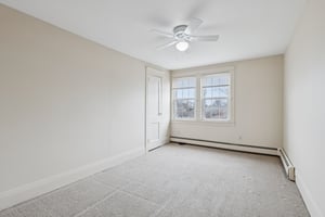 S 1st St-S2003-025.jpg