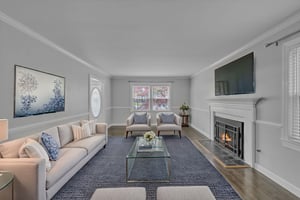 DSC_1543 virtually staged.jpeg