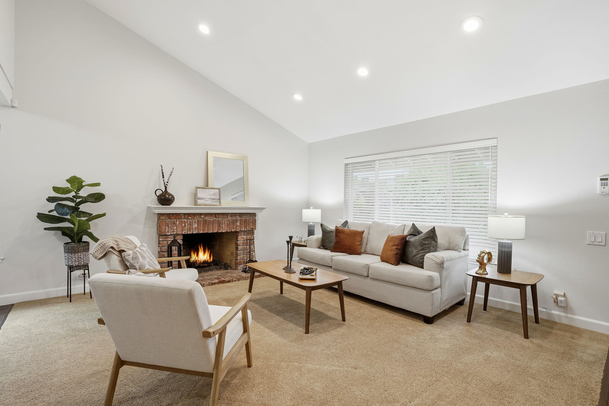 005_F8_4490 Buckthorn Ct