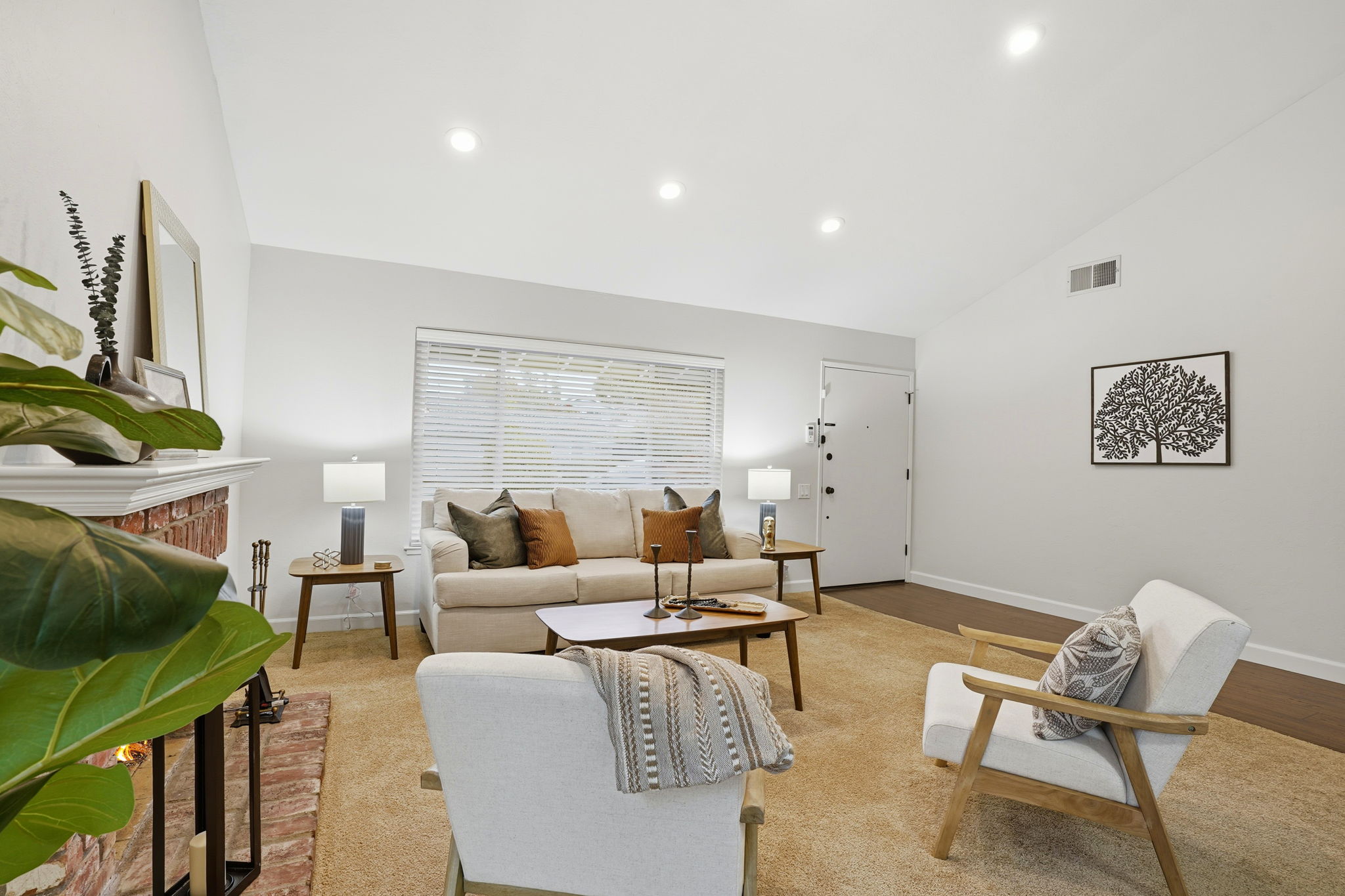 007_F8_4490 Buckthorn Ct