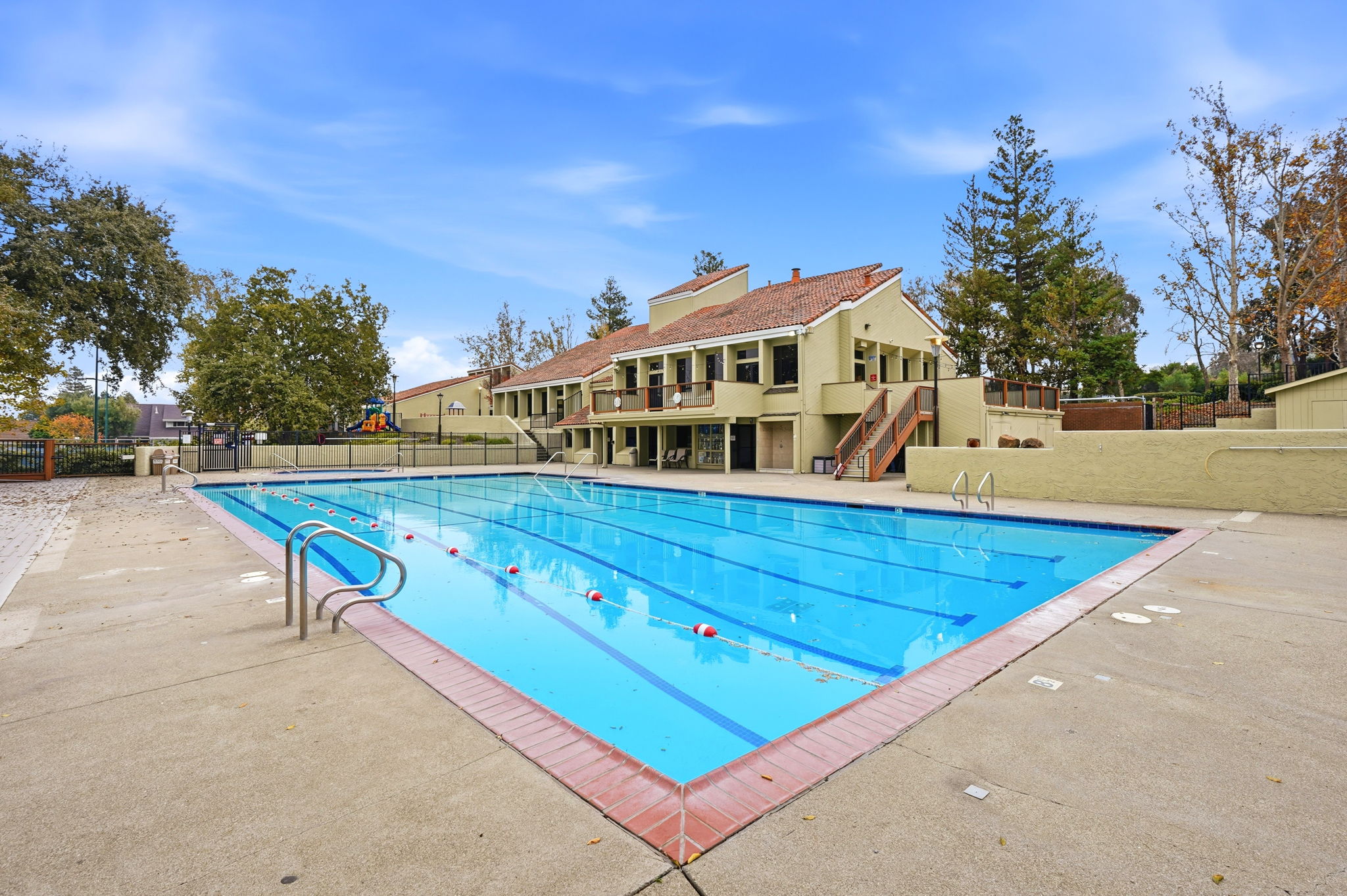 040_F8_4490 Buckthorn Ct