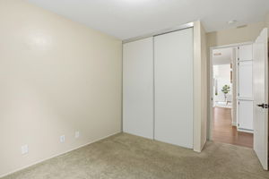 025_F8_4490 Buckthorn Ct