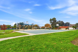 043_F8_4490 Buckthorn Ct