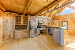 Kitchen/Eating Area