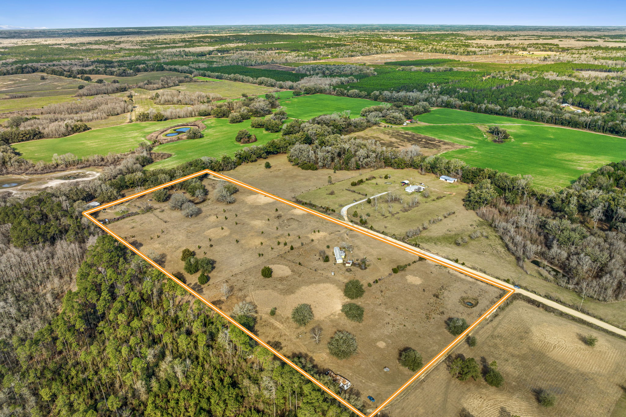 4497 Bollinger Rd, Vernon, FL 32462