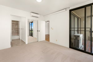  Photo 0